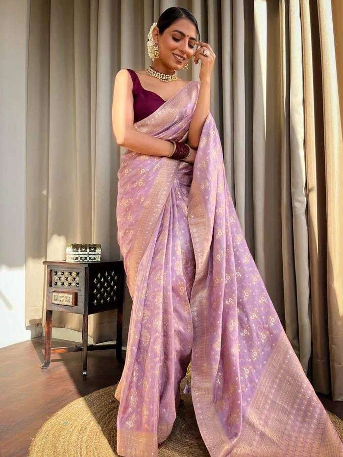 Silk saree look for party 2025